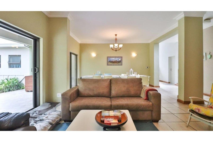 6 Bedroom Property for Sale in Lovemore Park Eastern Cape